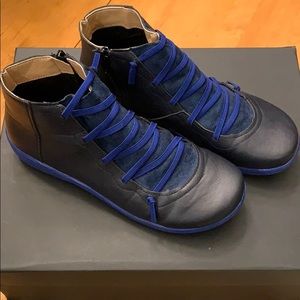 Black Leather/Blue Suede Shoes